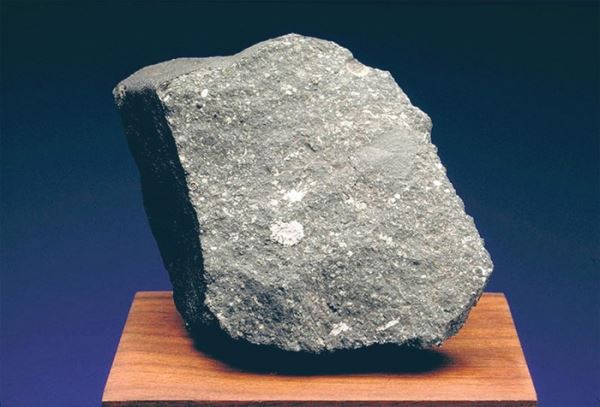 В метеорите обнаружили материю из времени до рождения Солнца