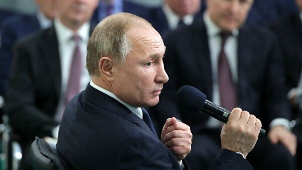 <br />
«Не для срока»: Путин объяснил поправки в Конституцию<br />
