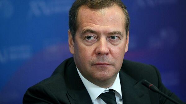 <br />
Медведев назвал приоритеты в работе «Единой России»<br />
