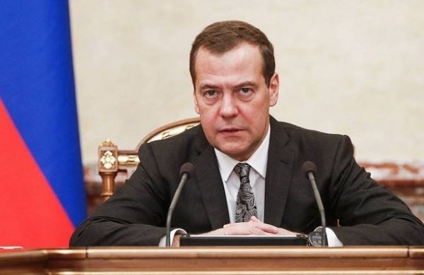 <br />
Белоусов похвалил правительство Медведева<br />
