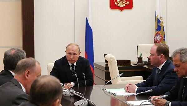 <br />
Путин обсудил с Совбезом РФ ситуацию с коронавирусом и обстановку в Идлибе<br />
